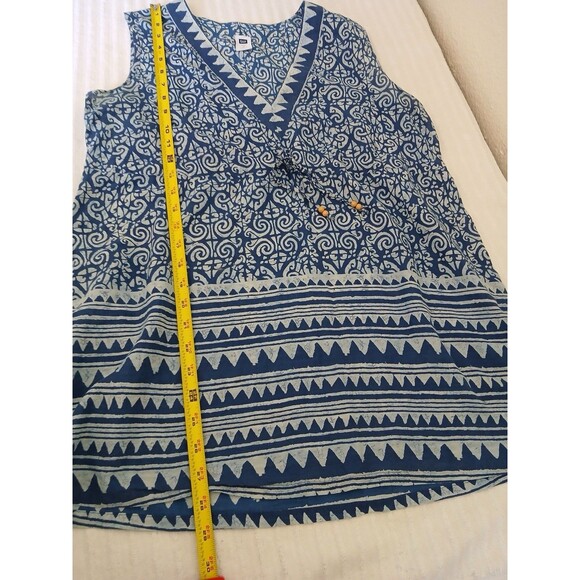 Gap Blouse Women’s Size Medium  V Neck Sleeveless Floral Blue Bohemian Peasant - Picture 9 of 14